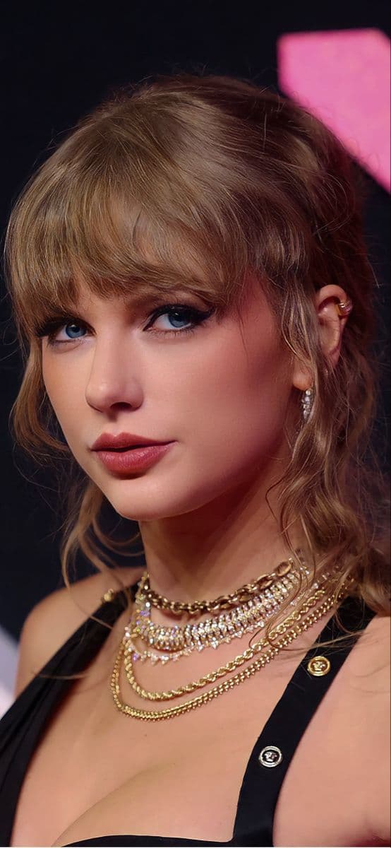 Taylor Swift की ऊंचाई